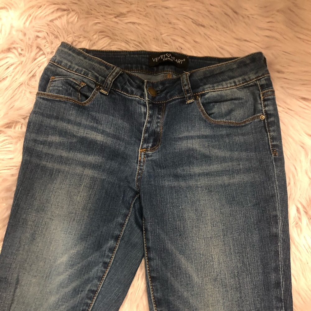 Mid Rise Cropped Jeans - Picture 3 of 8